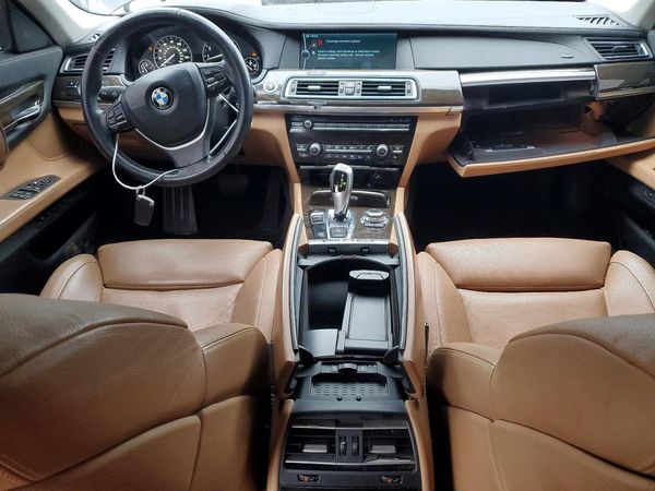 2012 BMW 740