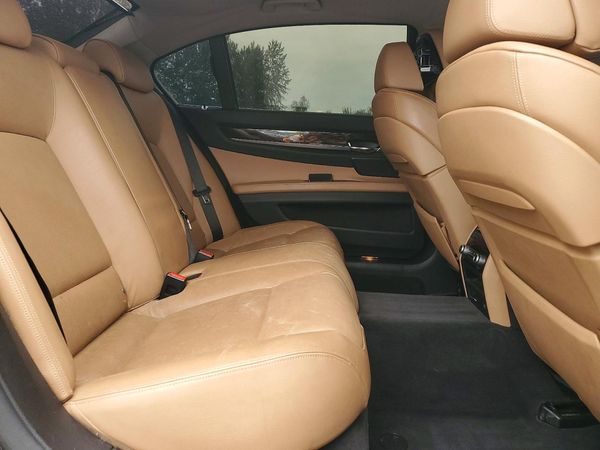 2012 BMW 740