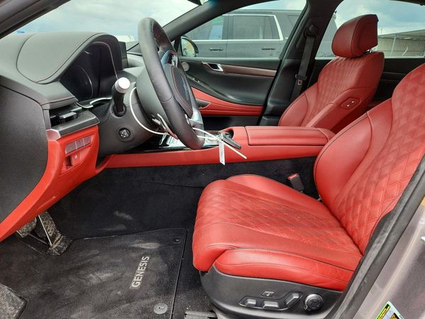 2023 GENESIS G80