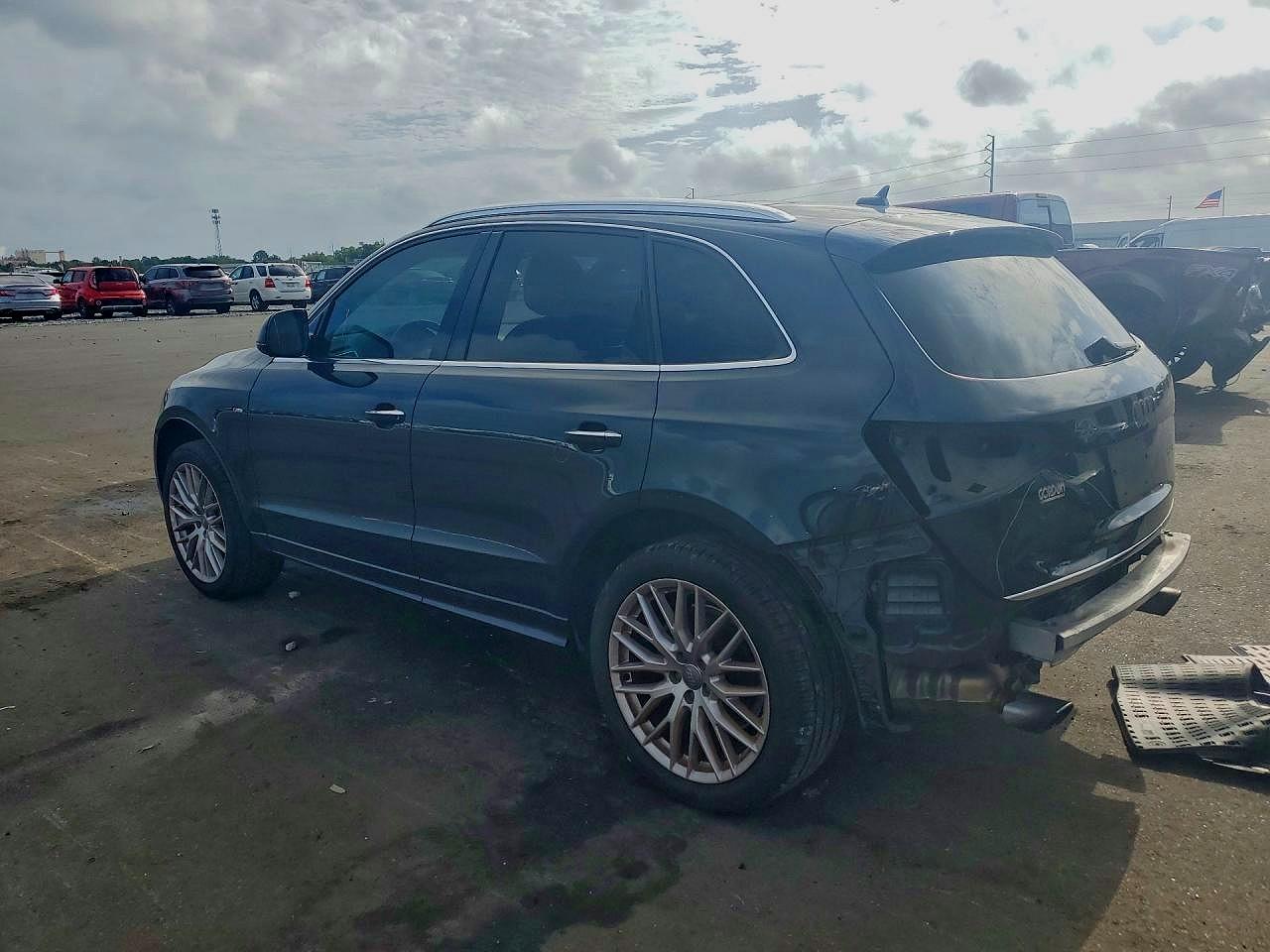 2017 AUDI Q5 quattro Premium Plus