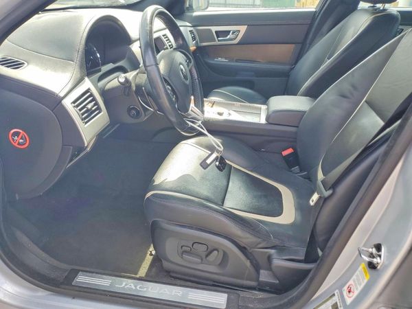 2014 JAGUAR XF