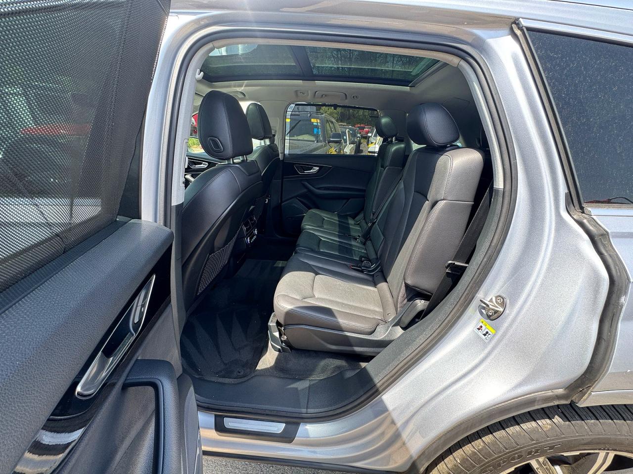 2017 AUDI Q7 quattro Premium Plus