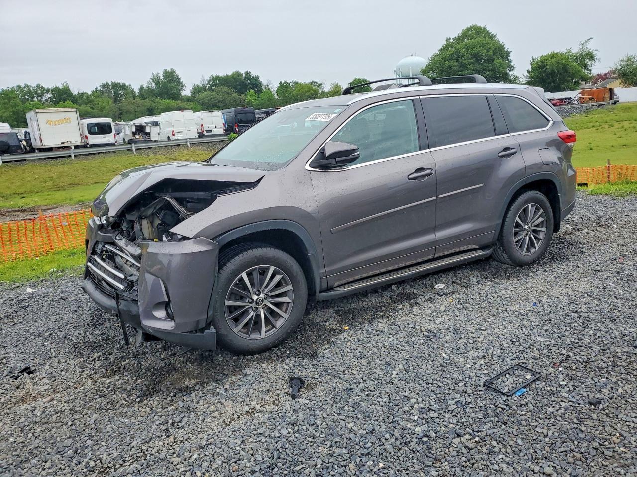2018 TOYOTA HIGHLANDER SE/XLE