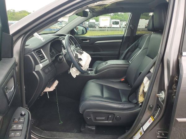 2018 TOYOTA HIGHLANDER SE/XLE