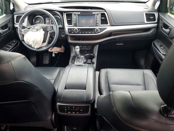 2018 TOYOTA HIGHLANDER SE/XLE