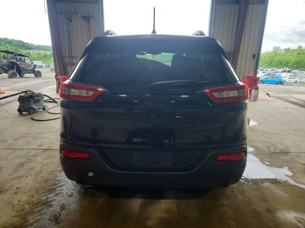 2018 JEEP CHEROKEE LATITUDE FWD