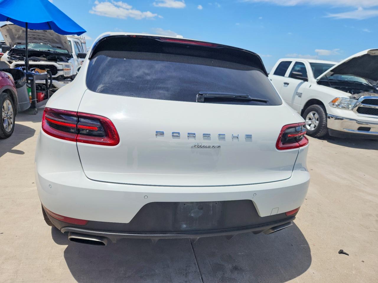 2017 PORSCHE MACAN