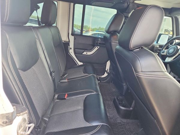 2015 JEEP WRANGLER UNLIMITED SAHARA 4X4