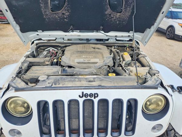 2015 JEEP WRANGLER UNLIMITED SAHARA 4X4