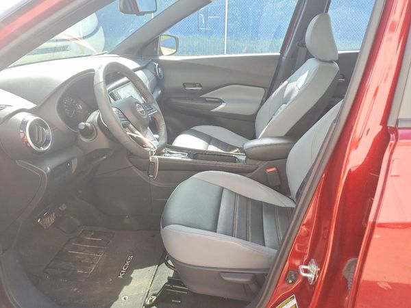2023 NISSAN KICKS