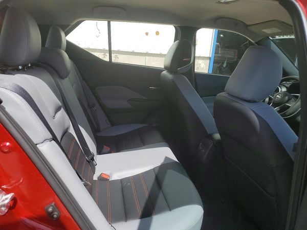 2023 NISSAN KICKS