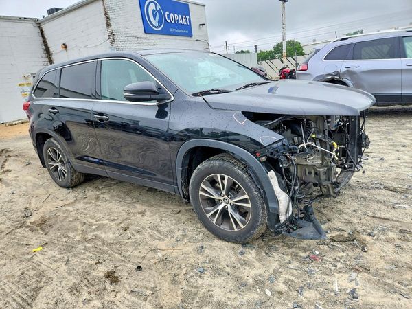 2019 TOYOTA HIGHLANDER LE/LE Plus