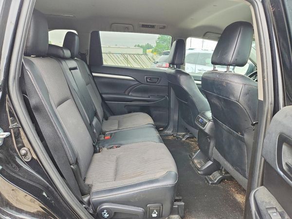 2019 TOYOTA HIGHLANDER LE/LE Plus