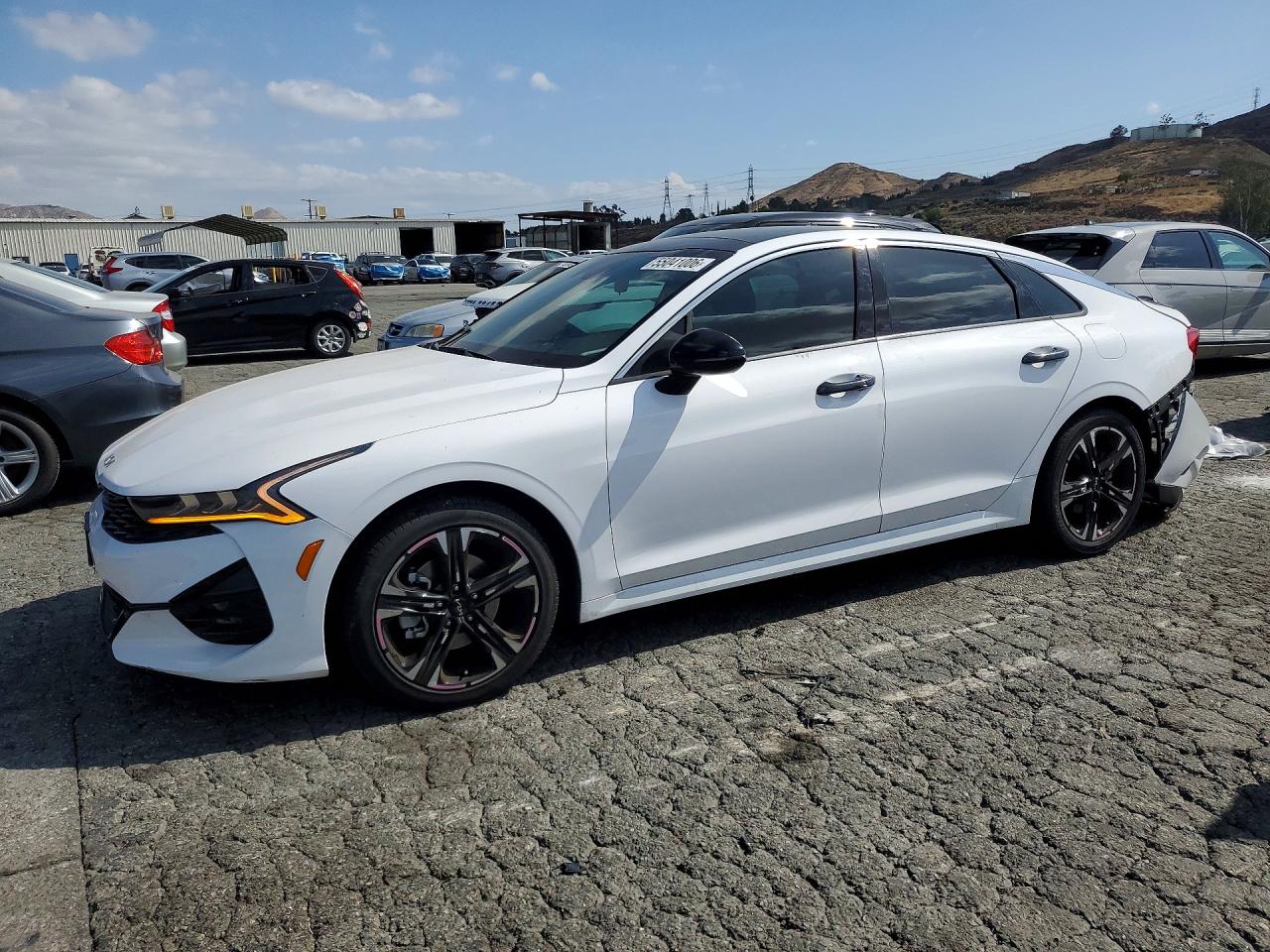 2022 KIA K5 GT-Line