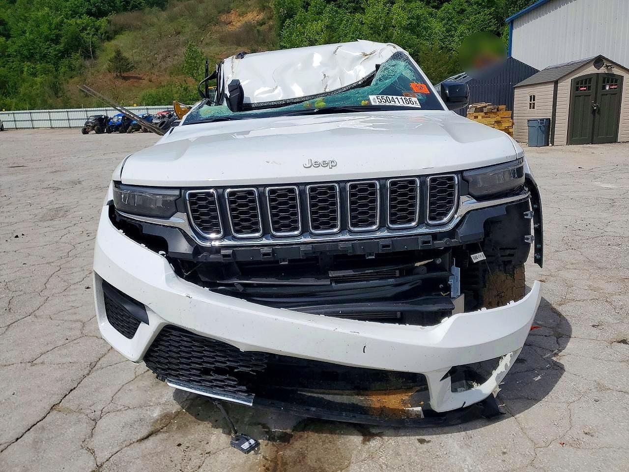 2025 JEEP GRAND CHEROKEE Laredo, Altitude