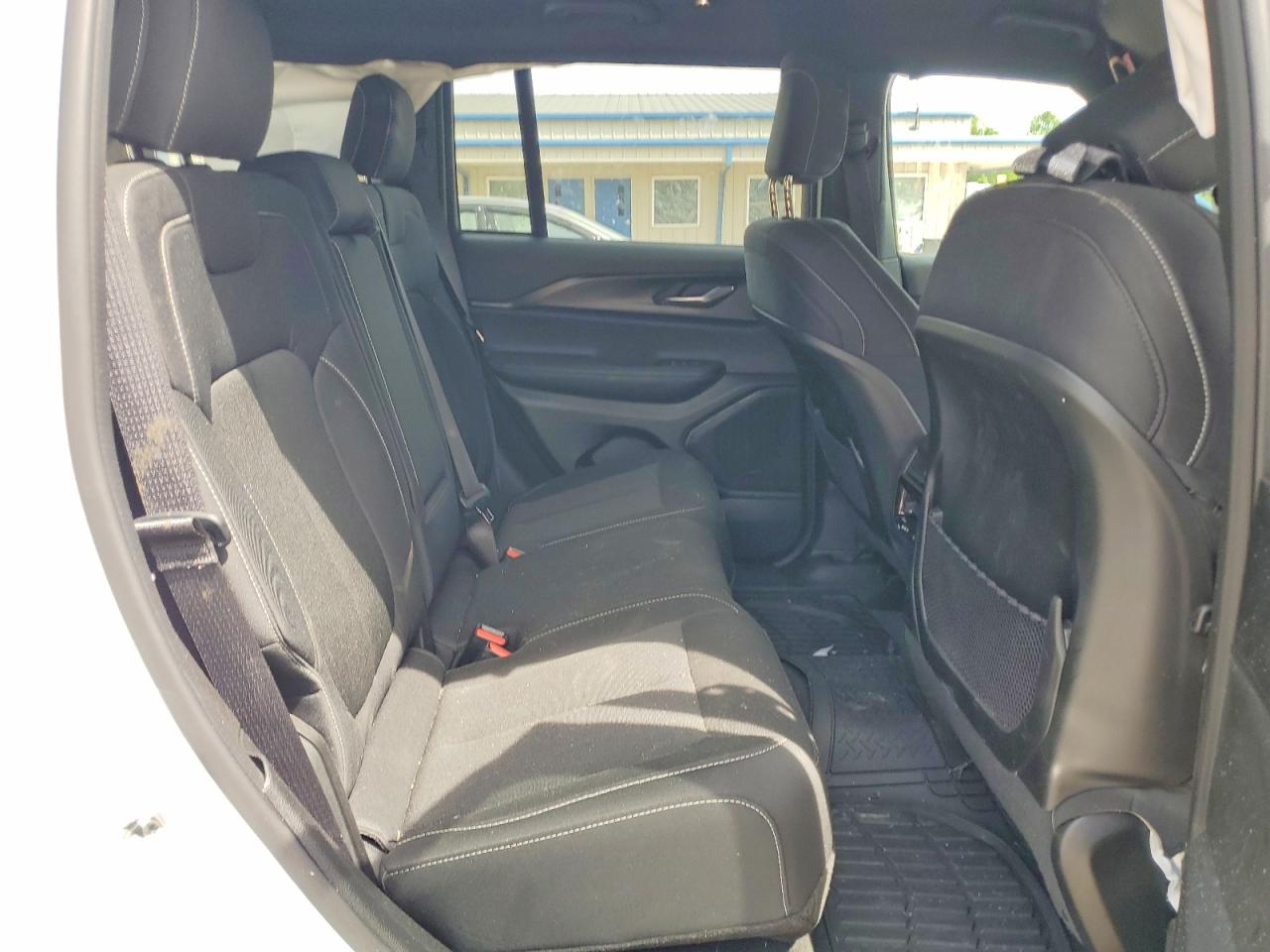 2025 JEEP GRAND CHEROKEE Laredo, Altitude