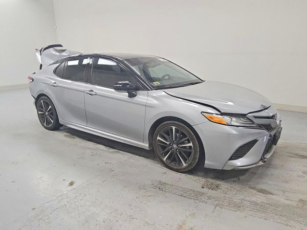 2020 TOYOTA CAMRY XSE — Passenger 3/4