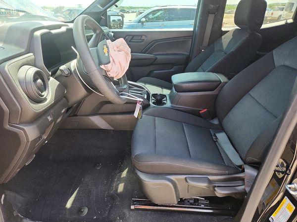 2025 CHEVROLET COLORADO Work Truck