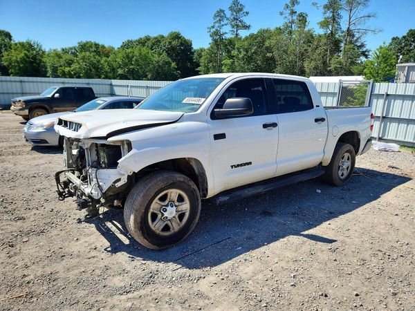 2018 TOYOTA TUNDRA SR5
