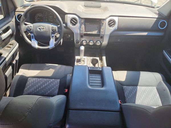 2018 TOYOTA TUNDRA SR5