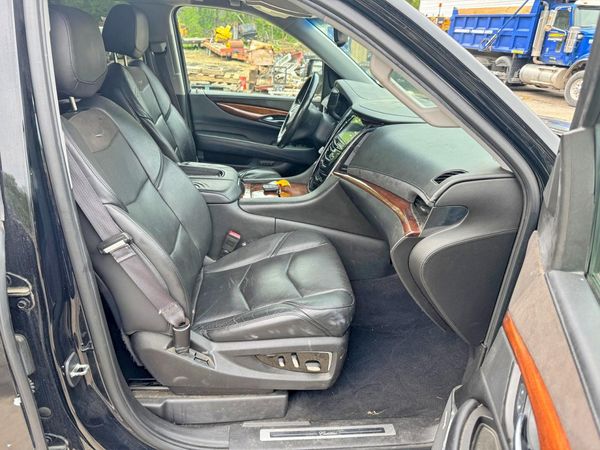 2016 CADILLAC ESCALADE ESV Premium