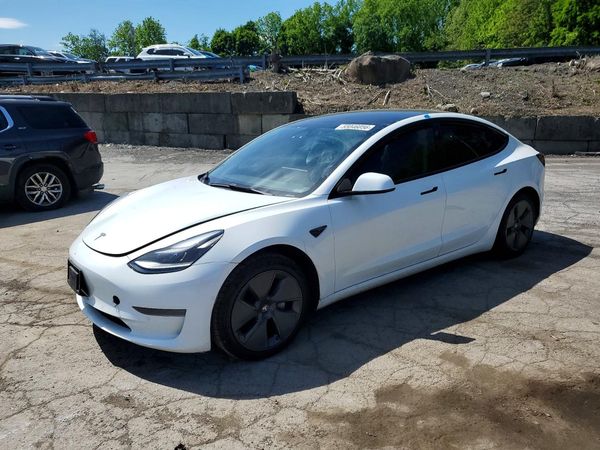 2022 TESLA 3