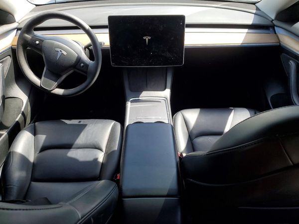2022 TESLA 3