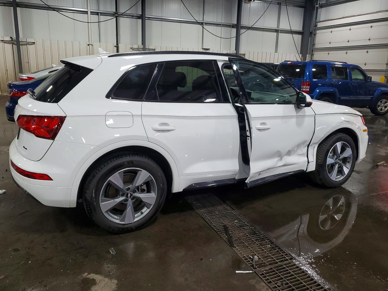 2020 AUDI Q5 quattro Premium