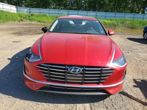 2022 HYUNDAI SONATA SE