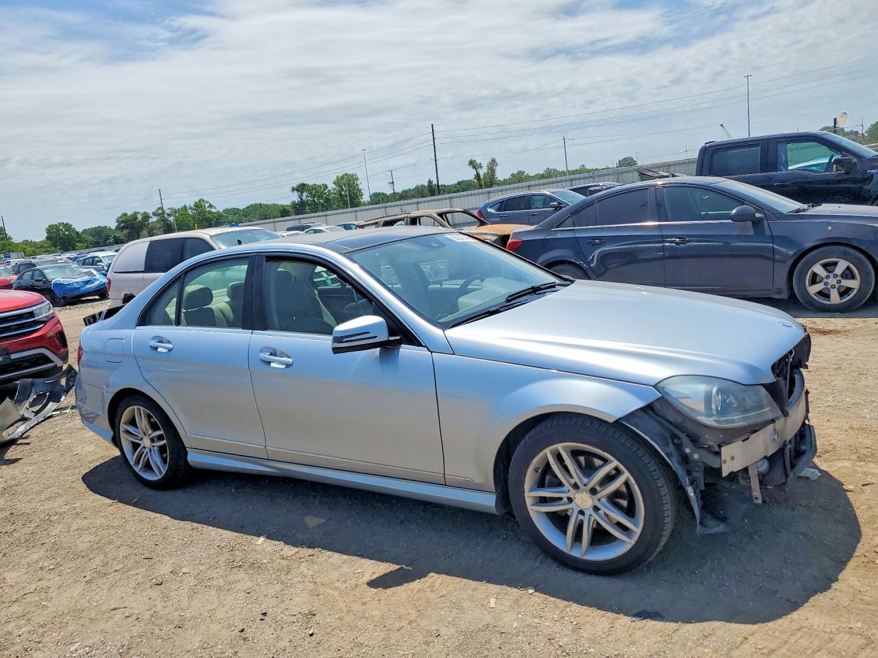 2014 MERCEDES-BENZ C C250