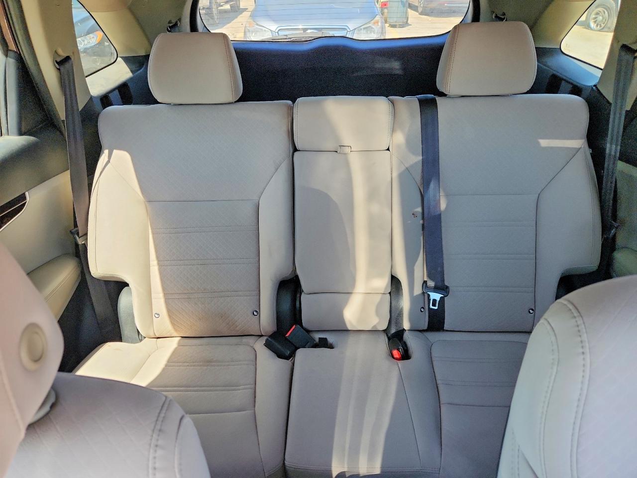 2017 KIA SORENTO L, LX