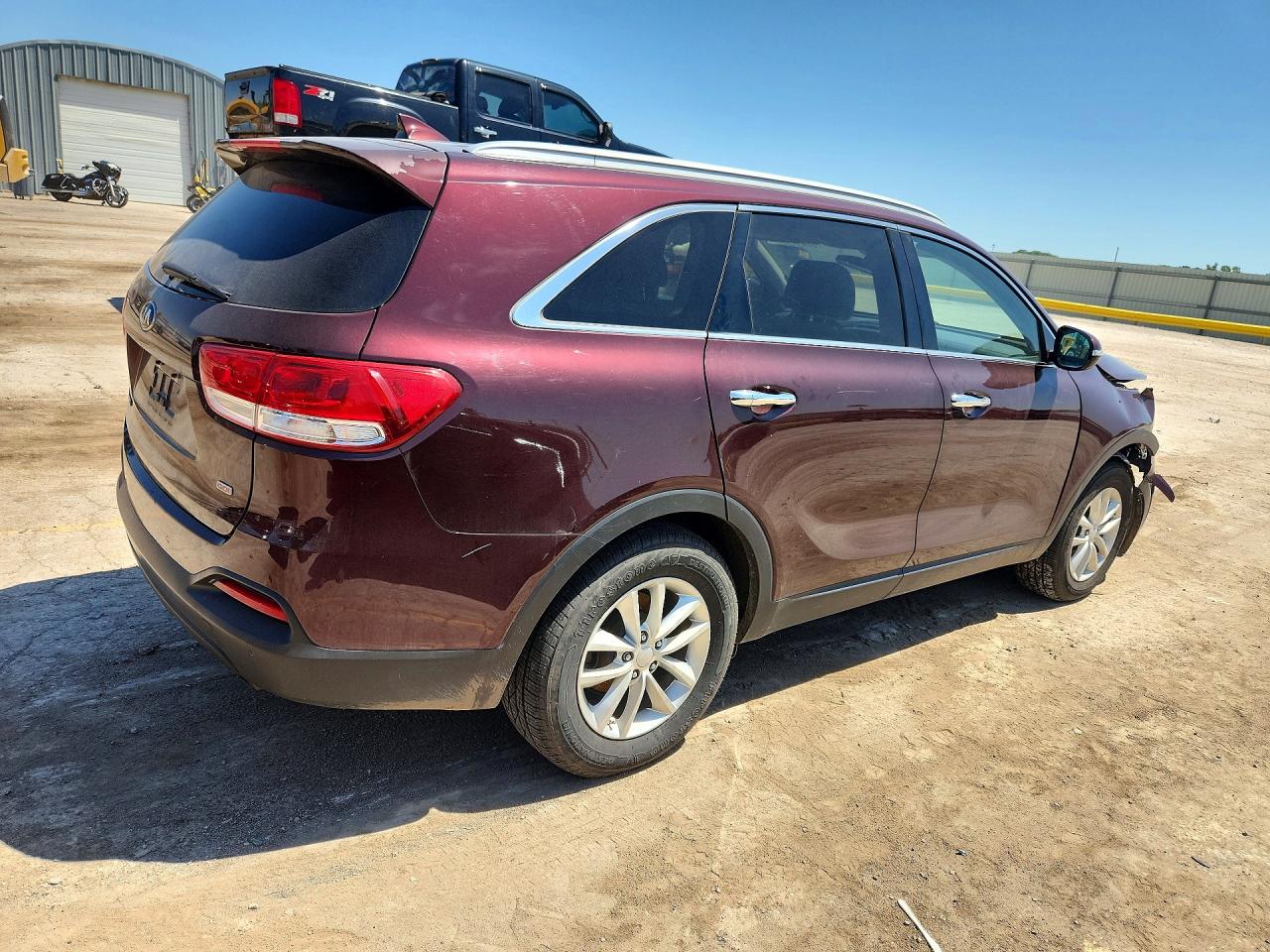 2017 KIA SORENTO L, LX