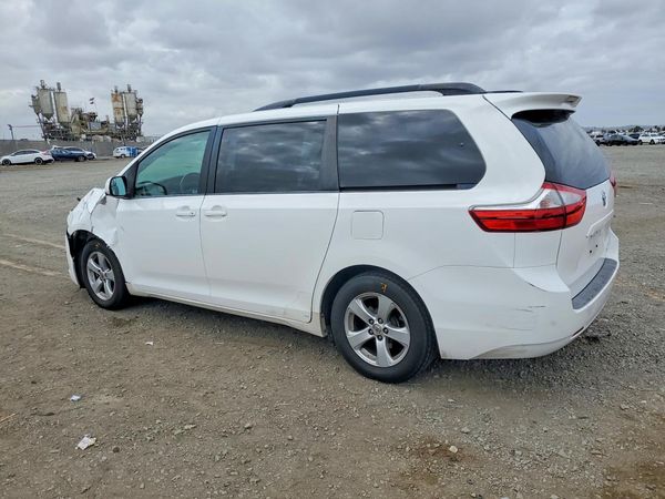 2015 TOYOTA SIENNA