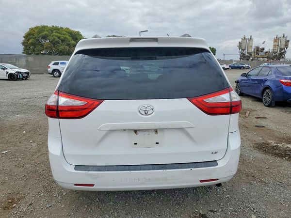 2015 TOYOTA SIENNA