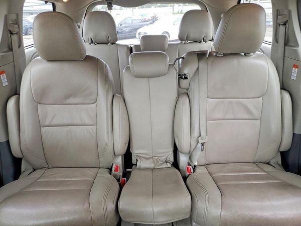 2015 TOYOTA SIENNA