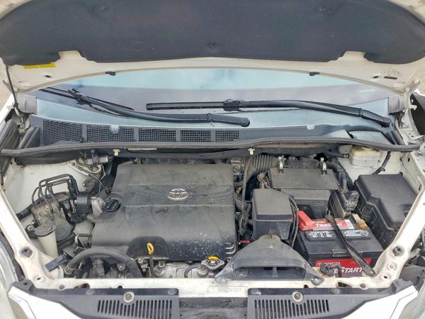 2015 TOYOTA SIENNA