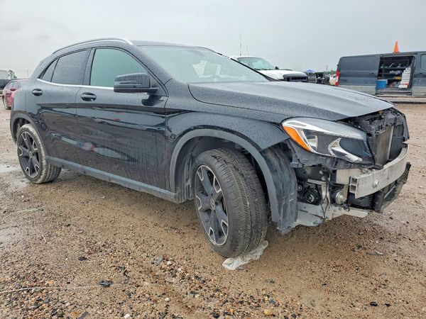 2019 MERCEDES-BENZ GLA GLA250