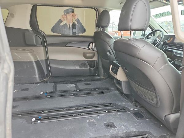 2025 KIA CARNIVAL