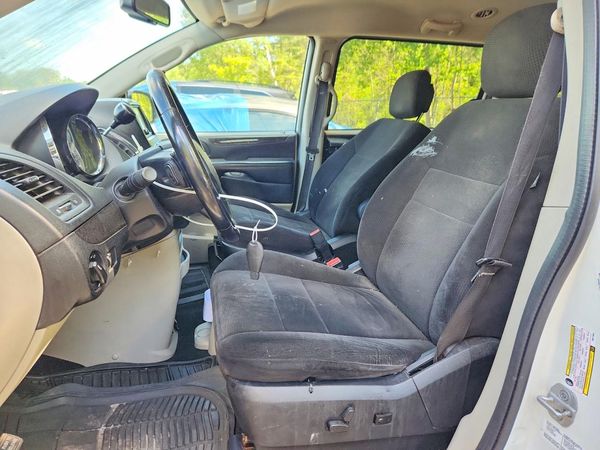 2012 DODGE GRAND CARAVAN SE