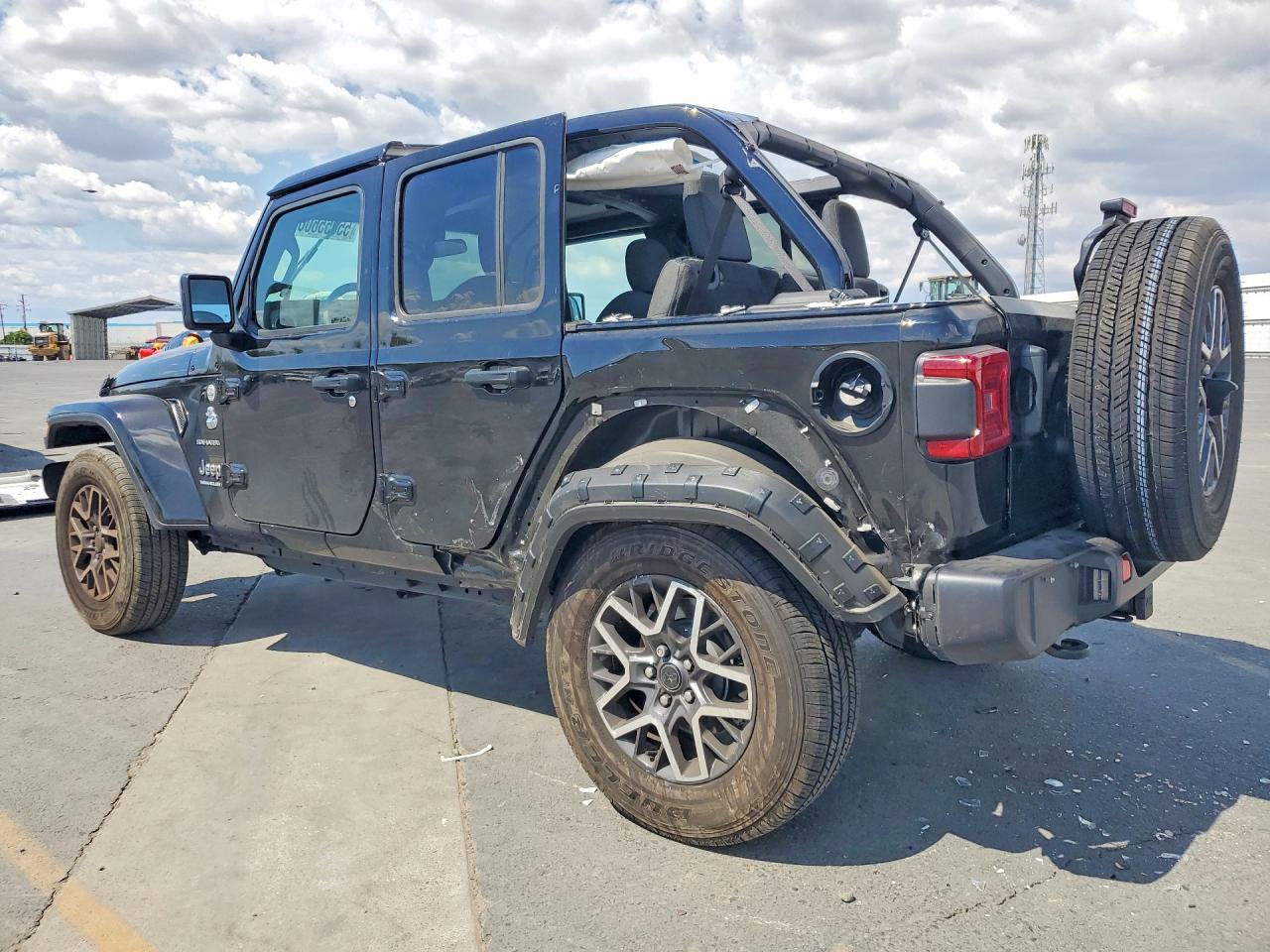 2024 JEEP WRANGLER 4-DOOR SAHARA