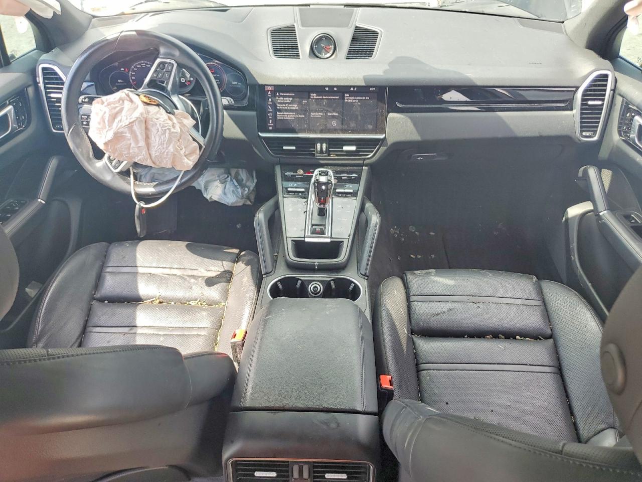 2020 PORSCHE CAYENNE