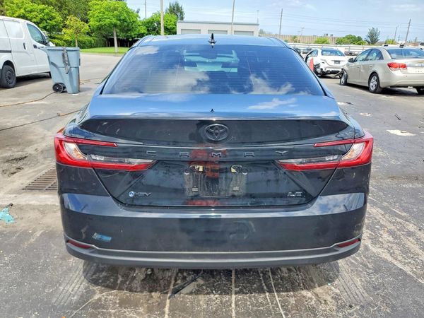 2025 TOYOTA CAMRY