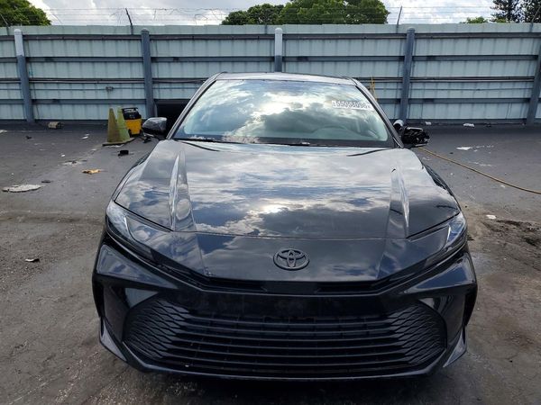 2025 TOYOTA CAMRY