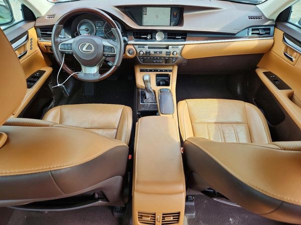 2018 LEXUS ES 350