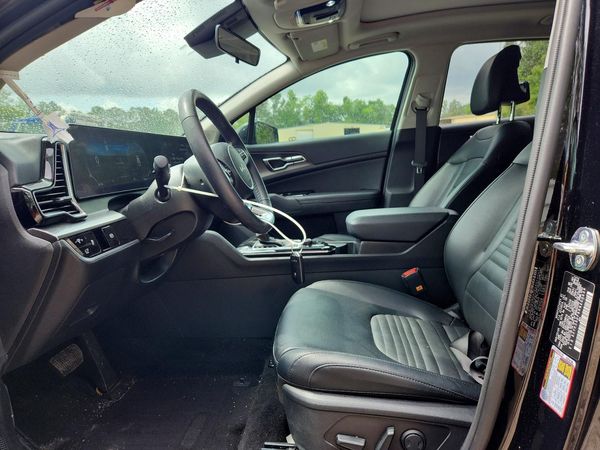2024 KIA SPORTAGE SX-PRESTIGE or SX-P