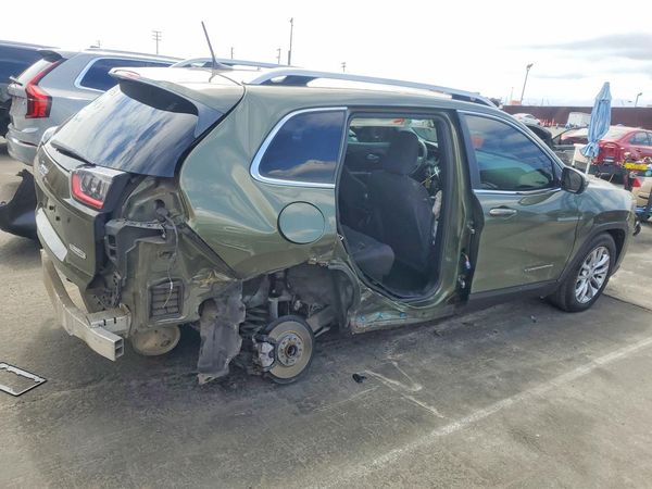 2019 JEEP CHEROKEE LATITUDE FWD