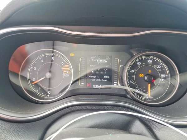 2019 JEEP CHEROKEE LATITUDE FWD