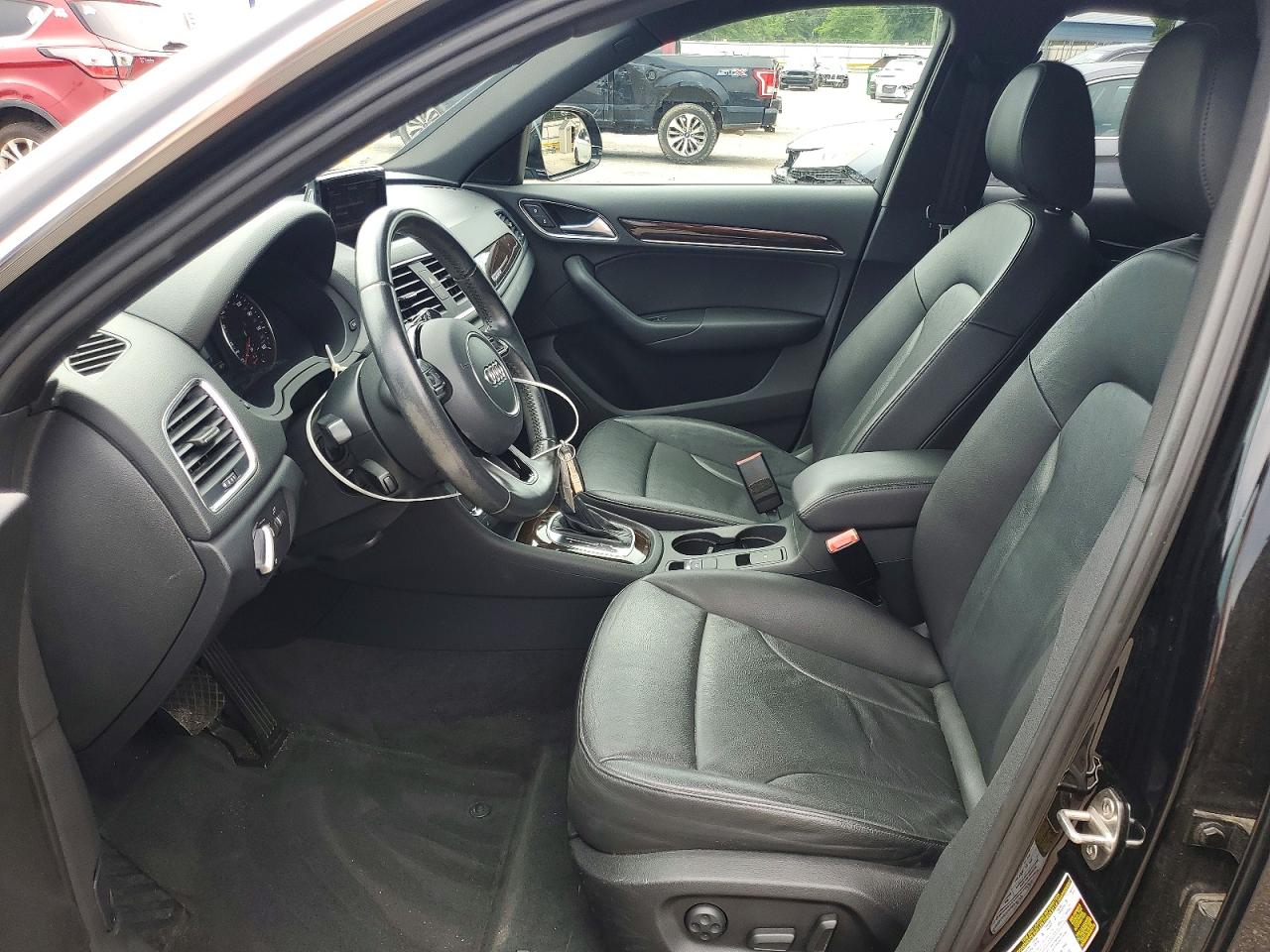 2015 AUDI Q3 quattro Premium Plus