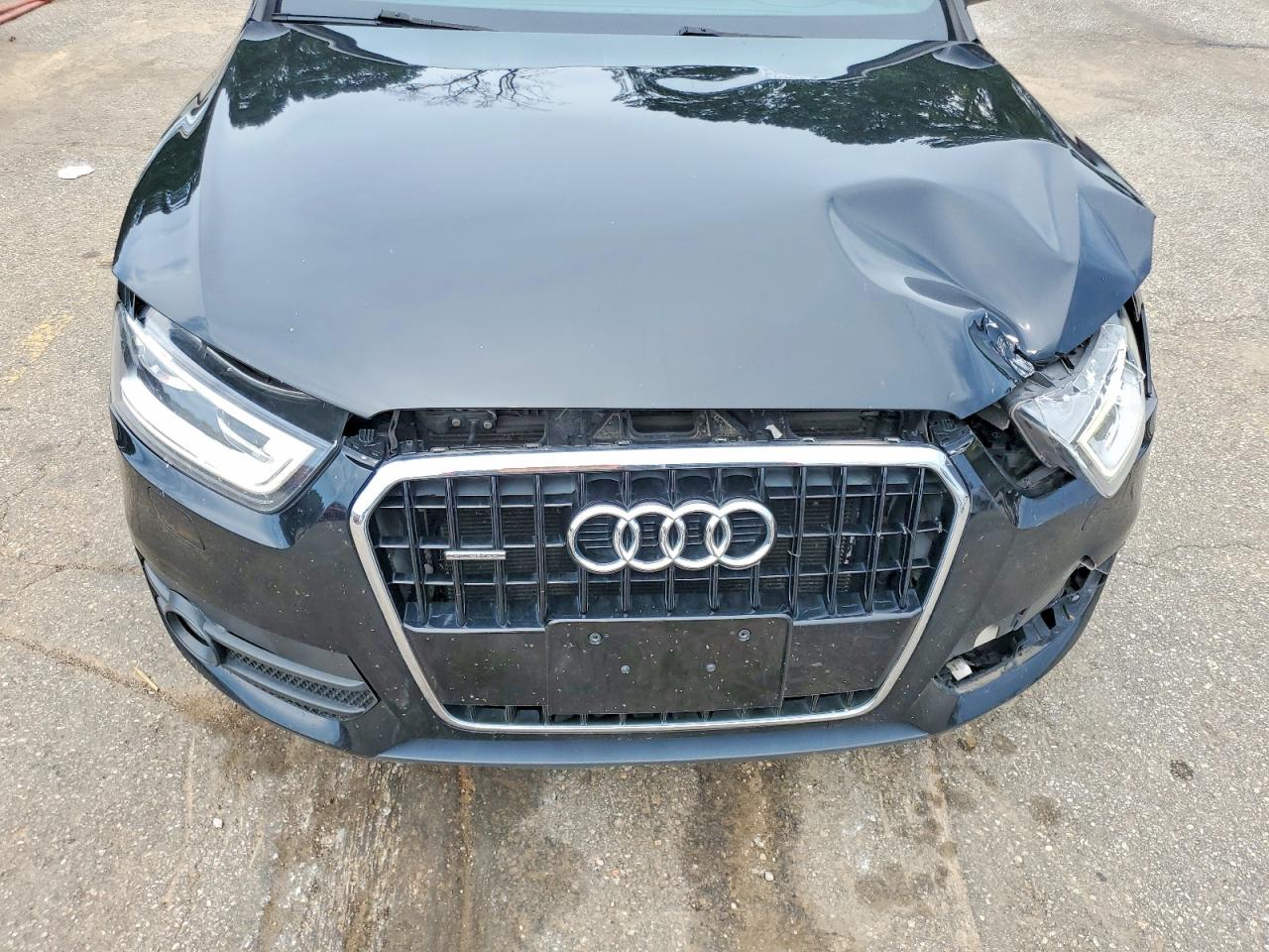 2015 AUDI Q3 quattro Premium Plus