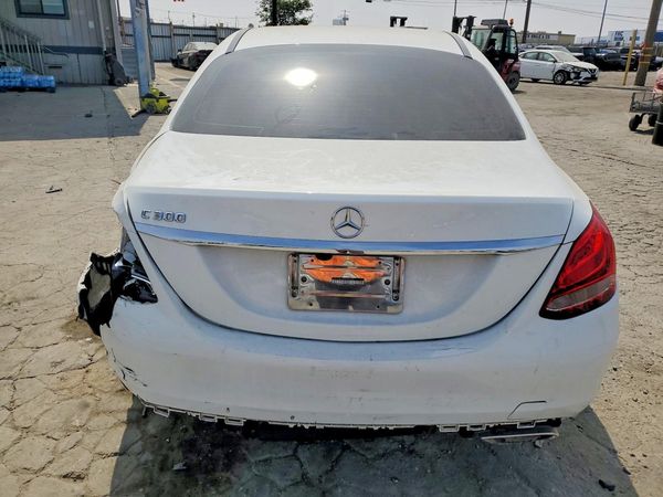 2016 MERCEDES-BENZ C C300